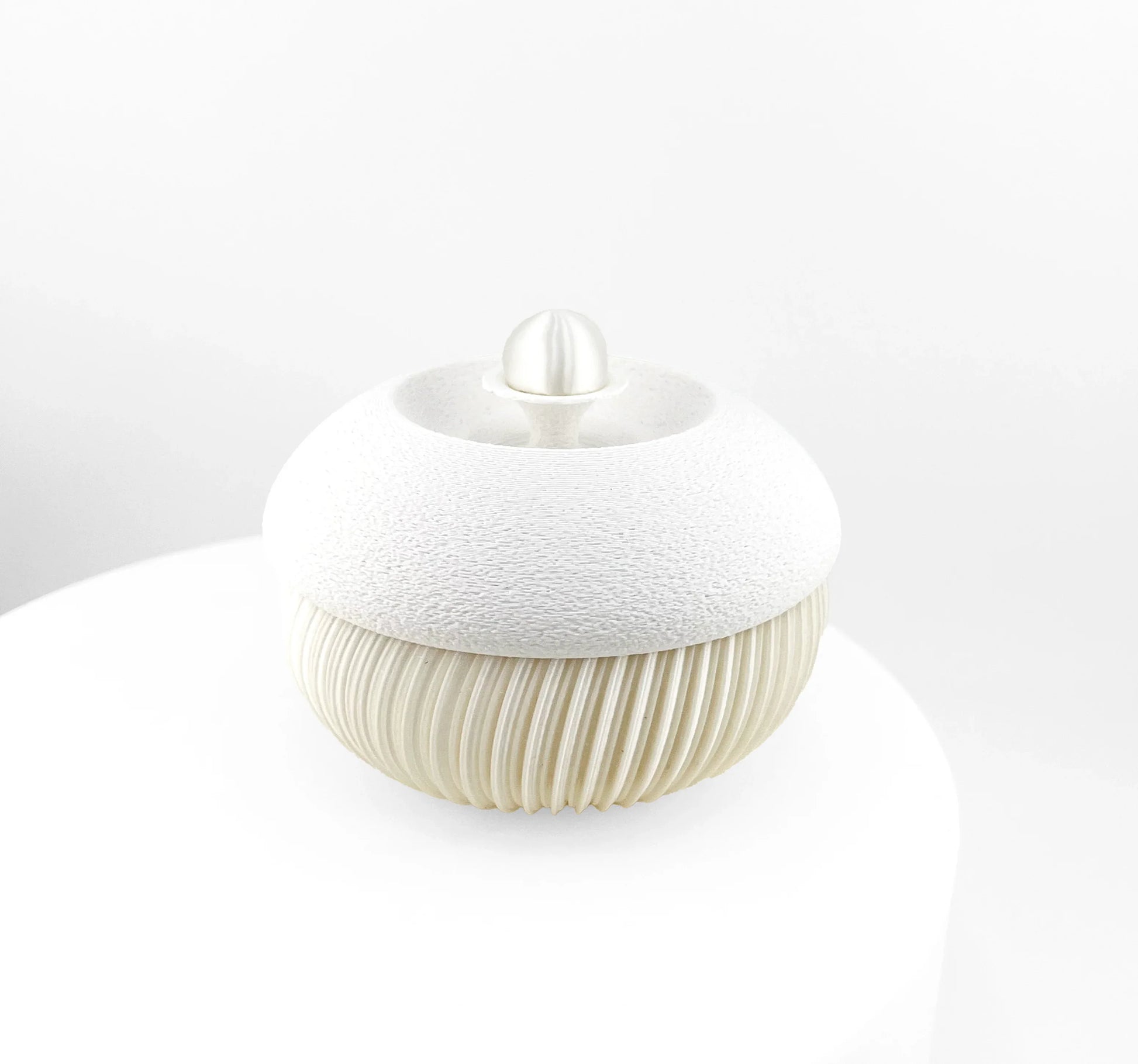 Box White Pearl top view flat lay | JOVI Creative 