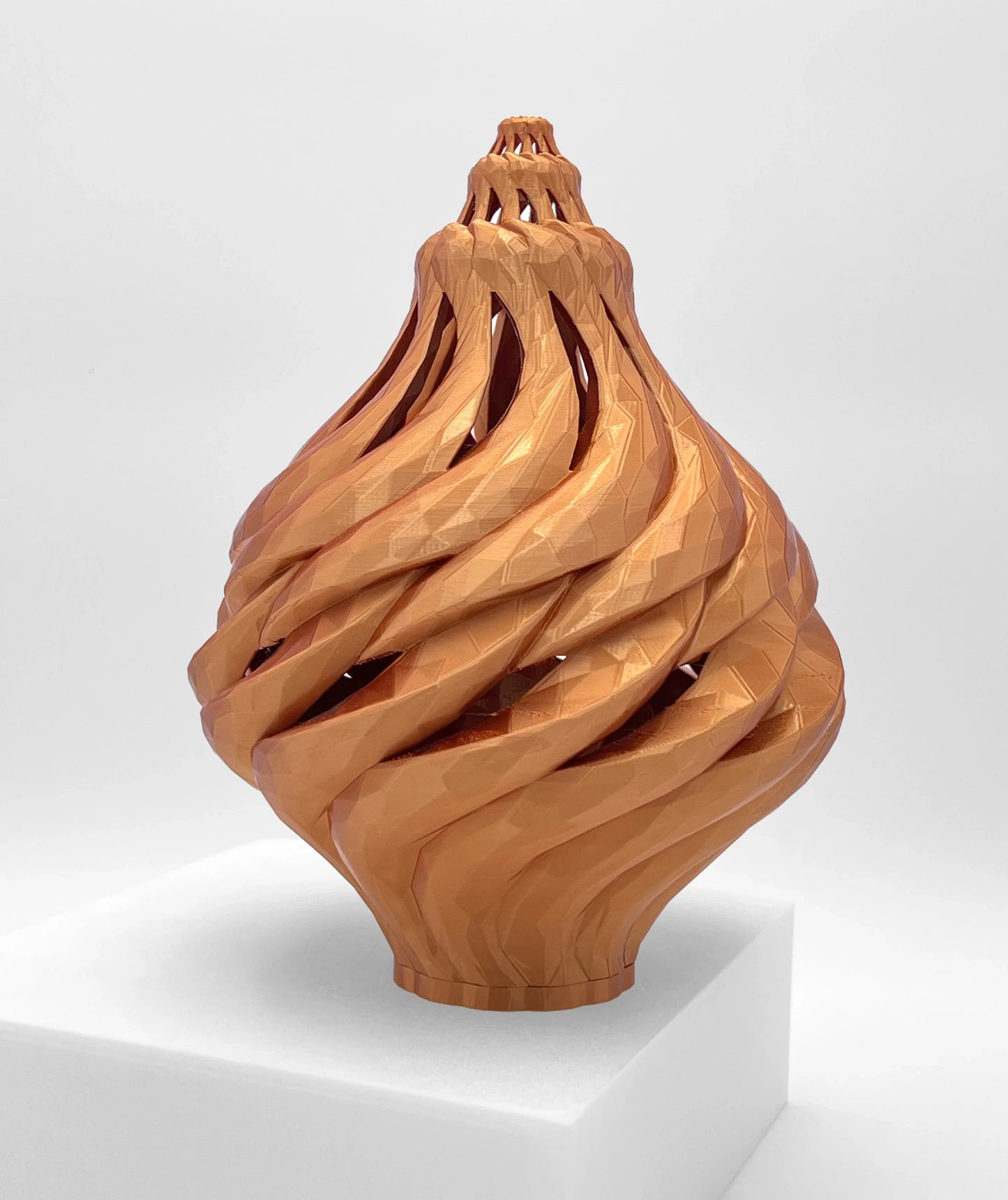 Light Sea Shell Copper sculptural table light | JOVI Creative 